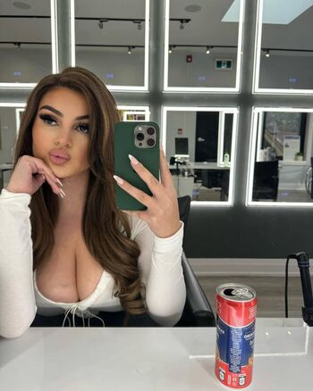 Full leaked Savala tee page private onlyfans photo