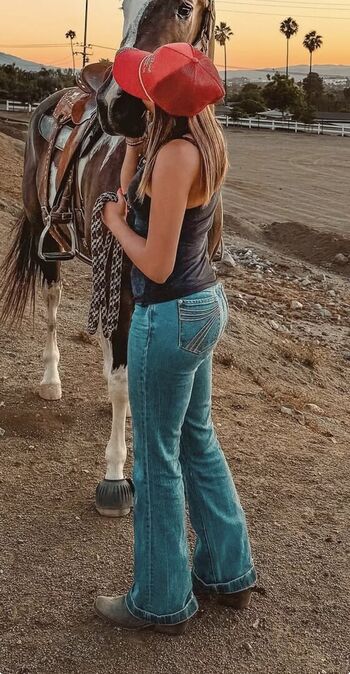 Full leaked Savana keune page private onlyfans photo