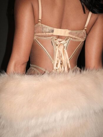 Full leaked Saweetie private onlyfans photo