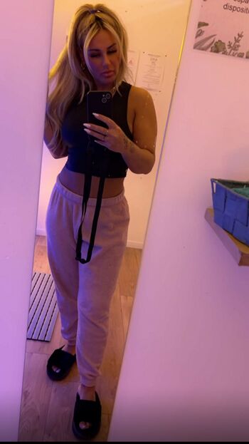 Full leaked Sbby astride private onlyfans photo