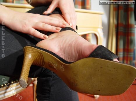 Full leaked Scandinavian feet page private onlyfans photo