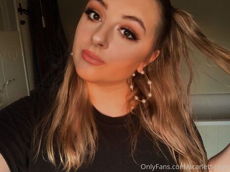 Scarlett_Skye