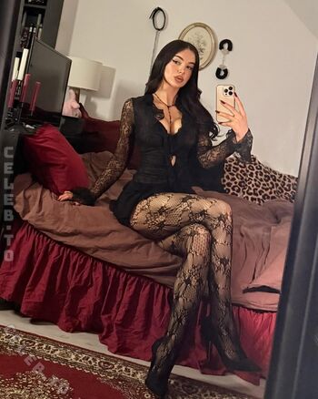 Full leaked Scarlettzofi private onlyfans photo