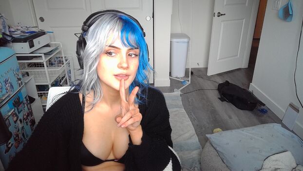 Full leaked Scifikantasy private onlyfans photo