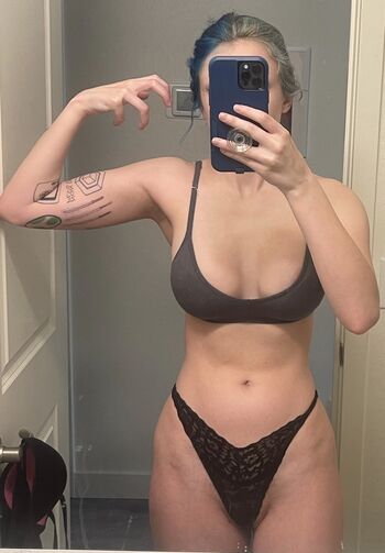 Full leaked Scifikantasy private onlyfans photo