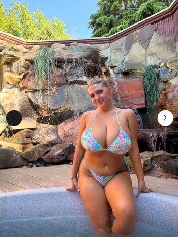 Full leaked Seerahb private onlyfans photo