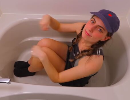 Full leaked Seerasan private onlyfans photo