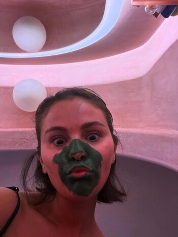 Full leaked Selena gomez  page private onlyfans photo