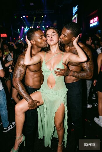 Full leaked Selena gomez private onlyfans photo
