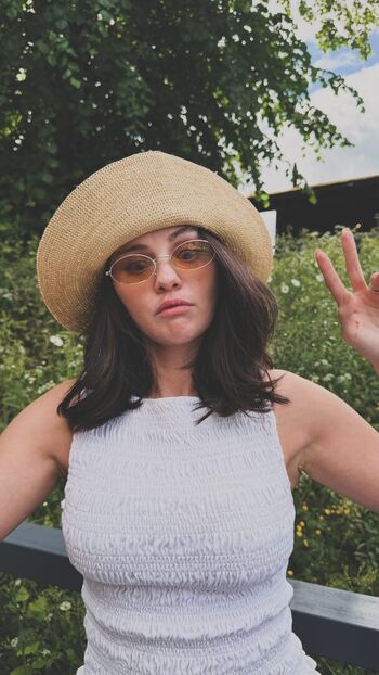 Full leaked Selena gomez page private onlyfans photo