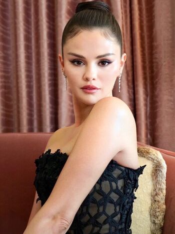 Full leaked Selena gomez page private onlyfans photo