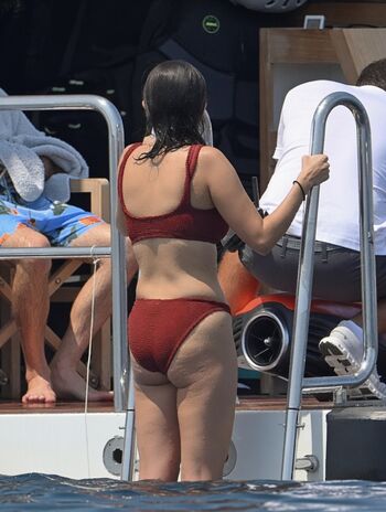 Full leaked Selena gomez page private onlyfans photo