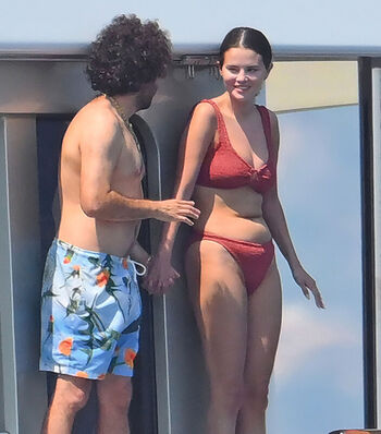 Full leaked Selena gomez  page private onlyfans photo