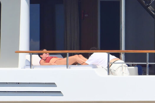 Full leaked Selena gomez  page private onlyfans photo