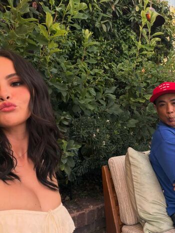 Full leaked Selena gomez page private onlyfans photo