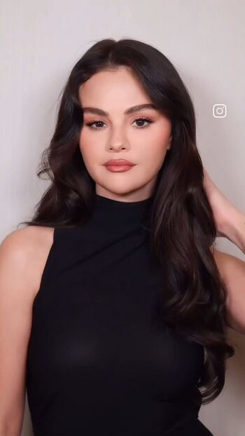 Full leaked Selena gomez page private onlyfans photo