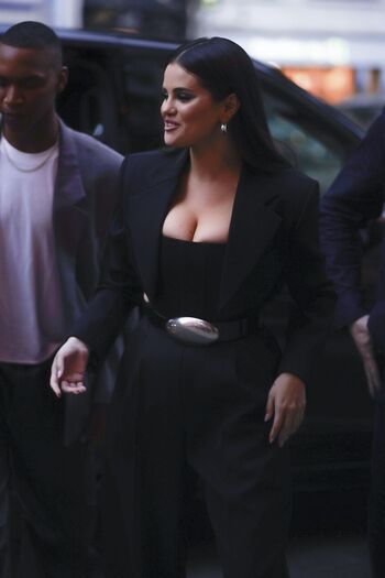 Full leaked Selena gomez page private onlyfans photo