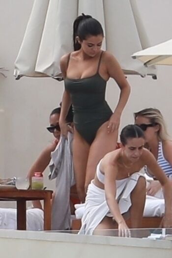 Full leaked Selena gomez private onlyfans photo