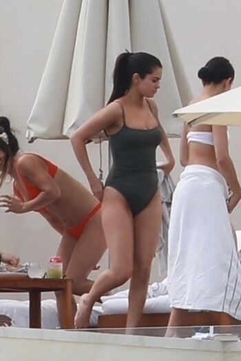 Full leaked Selena gomez private onlyfans photo