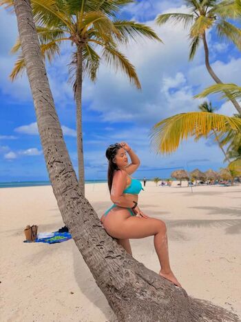 Full leaked Seleneitor private onlyfans photo