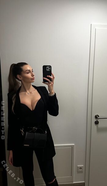 Full leaked Selilavie private onlyfans photo