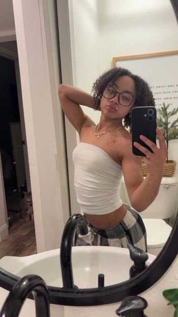 Full leaked Sendtee private onlyfans photo