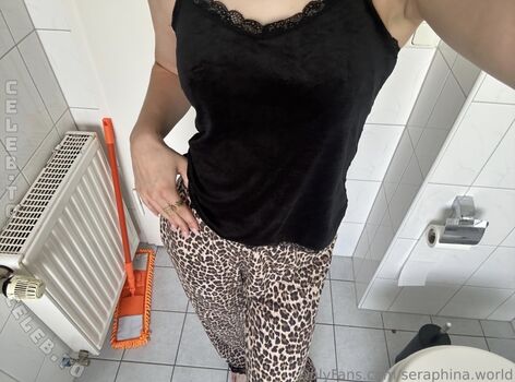Full leaked Seraphina world private onlyfans photo