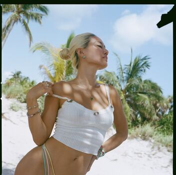 Full leaked Serena jung private onlyfans photo