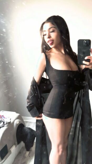 Full leaked Serenasums private onlyfans photo