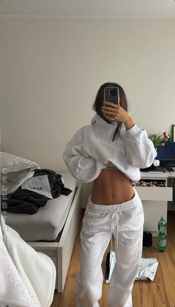 Full leaked Serra tzcn private onlyfans photo