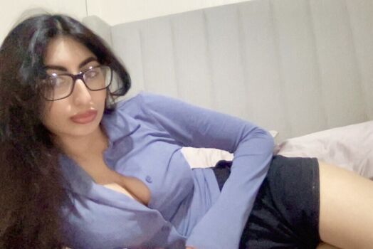 Full leaked Servesyra private onlyfans photo