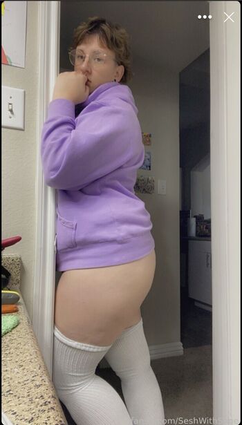 Full leaked Seshwithsage private onlyfans photo