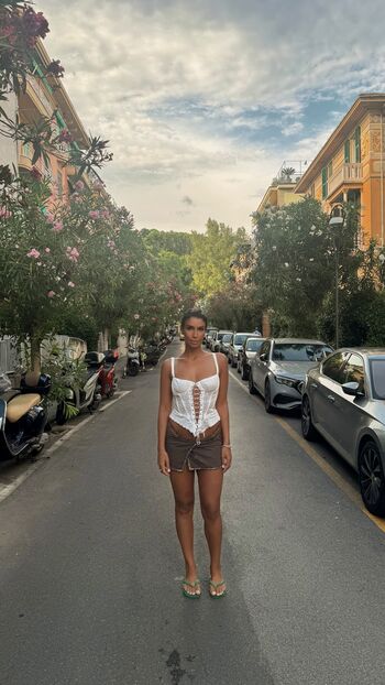 Full leaked Sevdaliza private onlyfans photo