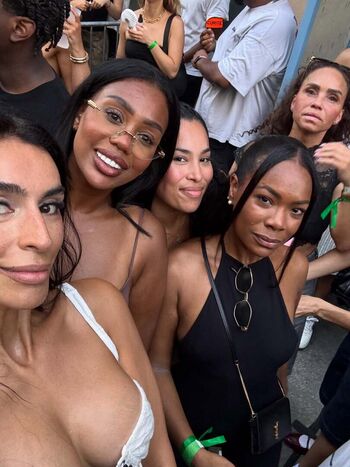 Full leaked Sevdaliza private onlyfans photo