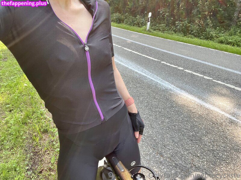  / MistressHelvete / sexycyclist / sexycycliste Фото обнажённых OnlyFans #5