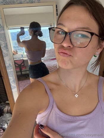 Full leaked Sexymadi private onlyfans photo