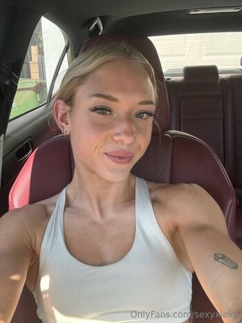 Full leaked Sexyxlexy private onlyfans photo