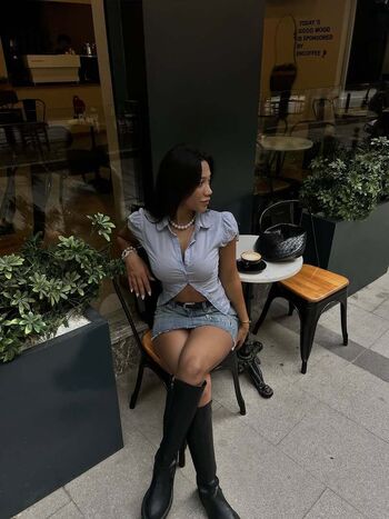 Full leaked Seymaugurr page private onlyfans photo