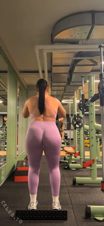 Full leaked Seymosuum private onlyfans photo