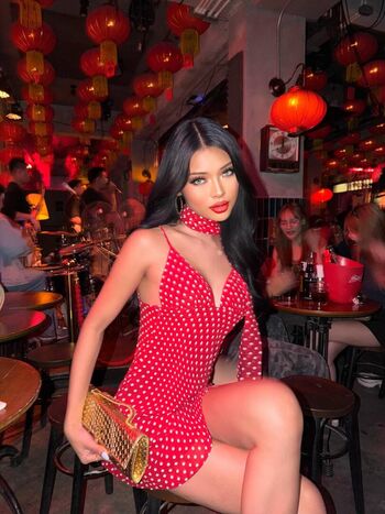 Full leaked Sglily private onlyfans photo