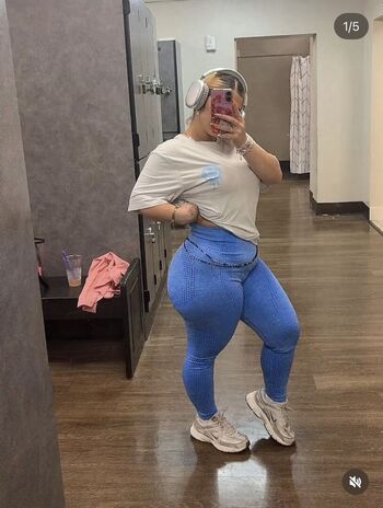 Full leaked Shaecharmz private onlyfans photo