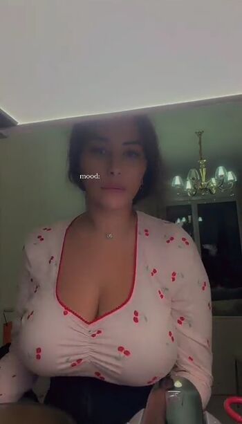 Full leaked Shainaaa private onlyfans photo