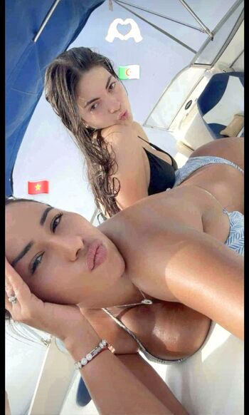 Shainaaa489