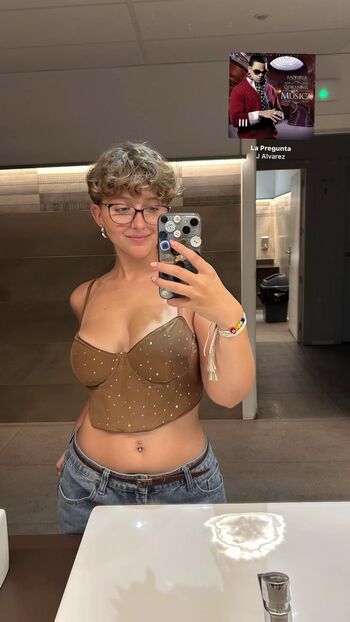 Full leaked Shaniah private onlyfans photo