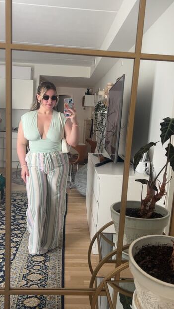 Full leaked Shannon ross private onlyfans photo
