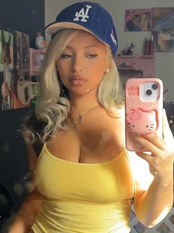 Full leaked Shantale private onlyfans photo