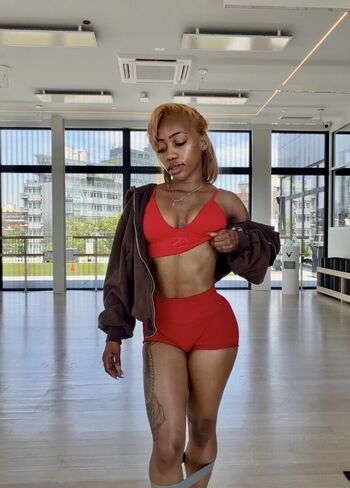 Full leaked Shapedbylondon private onlyfans photo