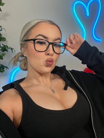 Full leaked Shaunagames private onlyfans photo