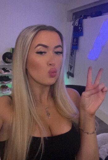 Full leaked Shaunagames private onlyfans photo