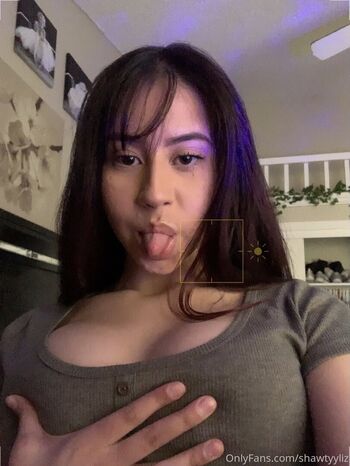 Full leaked Shawtyyliz private onlyfans photo